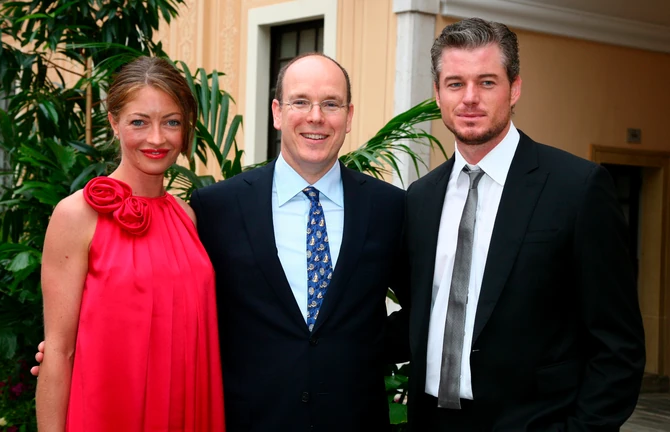 U društvu Alberta od Monaka