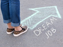 Praca marzeń - zbadano, co to dziś oznacza. Bynajmniej nie tylko pieniądze...