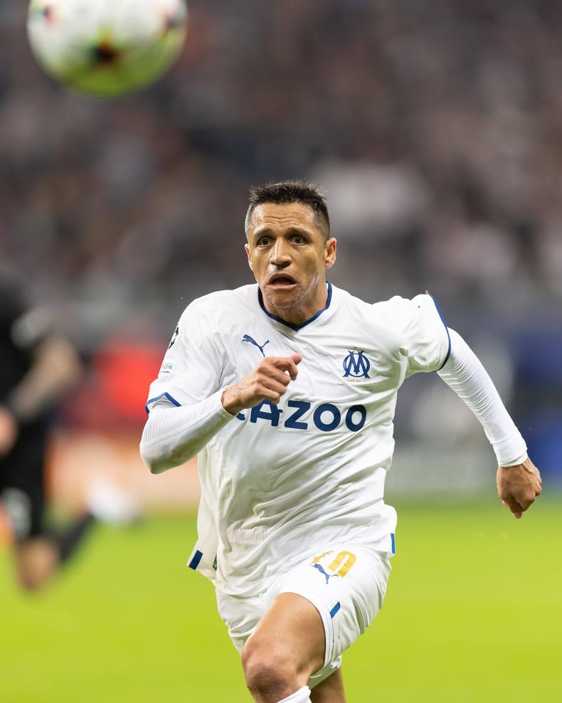 Alexis Sanchez de Marseille lors d'un match contre l'Eintracht Francfort en UEFA Champions League le 26 octobre 2022.