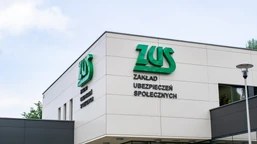 zus przypomina rodzicom: konieczne jest ponowne zgłoszenie dziecka do ubezpieczenia