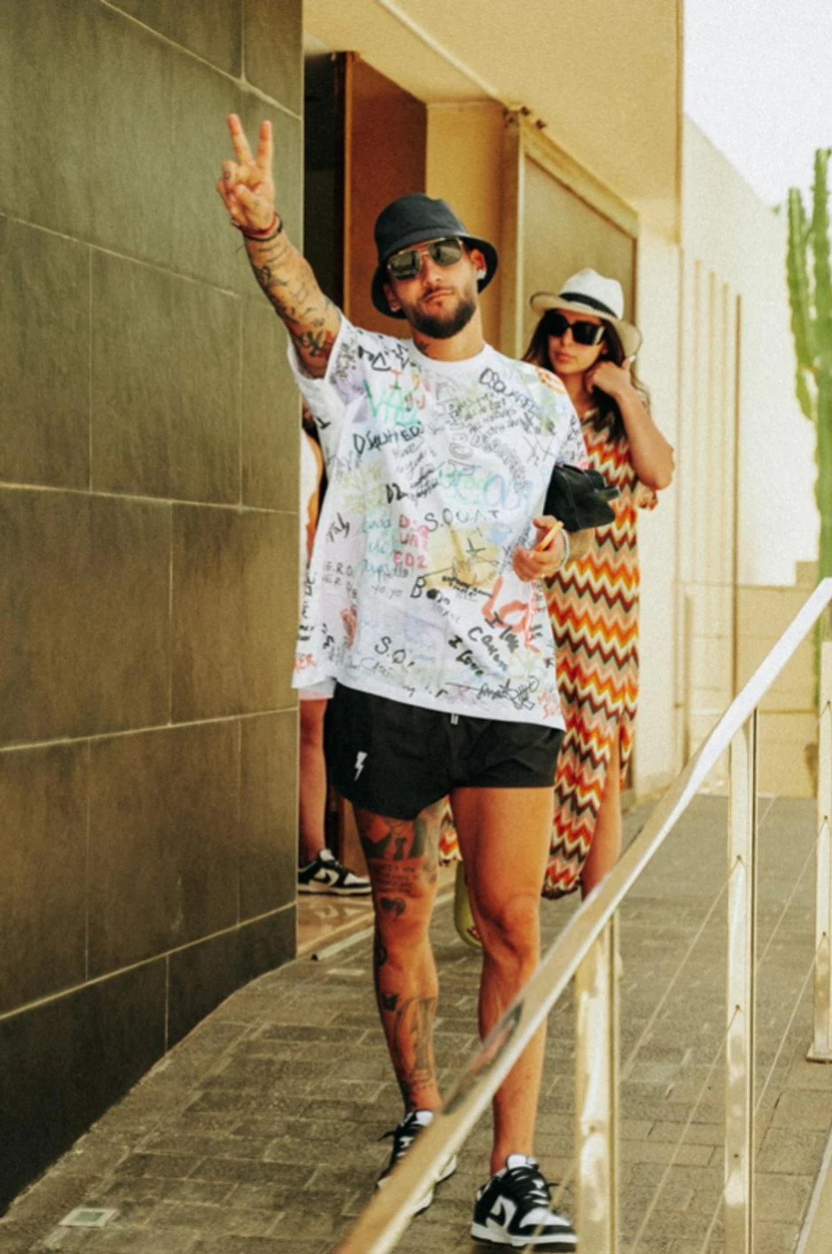 Nemanja Gudelj išaran od glave do pete