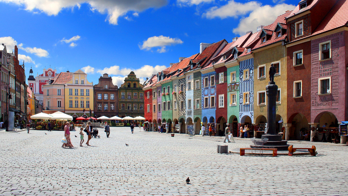 Wystawa fotografii Michała Sity "Elektrownia Garbary. Dokument potencjalny" zainauguruje sezon letni w Bramie Poznania. Ekspozycja, jak podkreślają jej twórcy, ma być "wizualną opowieścią" o historii uruchomionej w 1929 roku poznańskiej elektrowni.