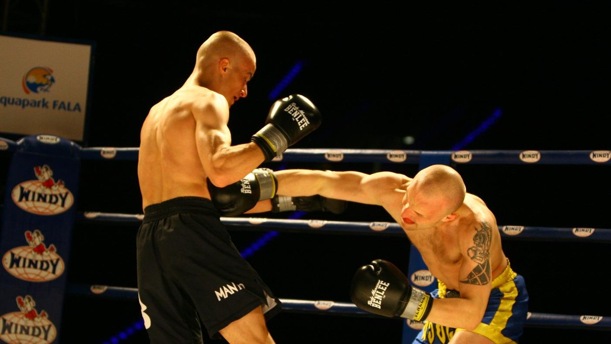 Organizator gali Fighters Arena na 29-go września 2012, planuje przeprowadzenie swojej trzeciej gali MMA w Łodzi. Po dwóch udanych edycjach w 2010 i 2011 roku, także i ta odsłona będzie mieć miejsce w słynnej hali Atlas Arena w Łodzi. Pierwotnie była ona planowana na kwiecień br., ale z powodu natłoku imprez sportowych a w szczególności gal mieszanych sztuk walki a także by nie powodować zamętu w świadomości fanów zdecydowaliśmy się na termin jesienny. Pozwoli to także na przygotowanie optymalnej dobrej karty walk, która już jest budowana a zawodnicy w pełni będą przygotowani do walk.