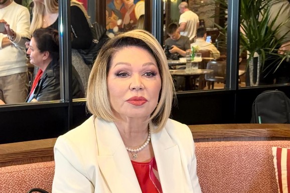 (VIDEO) "NEKA JE ZDRAVLJE POSLUŽI, LJUDI JE VOLE" Neda Ukraden odgovorila na negativne komentare o Vesni Zmijanac, pa progovorila o dugovima i kreditima