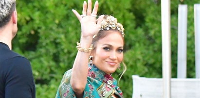 Jennifer Lopez zaliczyła wpadkę na pokazie Dolce & Gabbana. Zapomniała o jednym ważnym elemencie