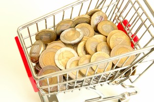 Ceny w Europie stoją w miejscu, w Polsce wciąż deflacja. Oto najnowsze dane Eurostatu