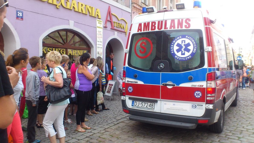 Brutalny atak w księgarni. Dziewczynka uderzona siekierą