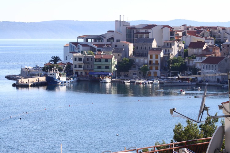 Urokliwe zakątki miasteczka Igranie leżącego na Wybrzeżu Makarskim na Chorwacji.