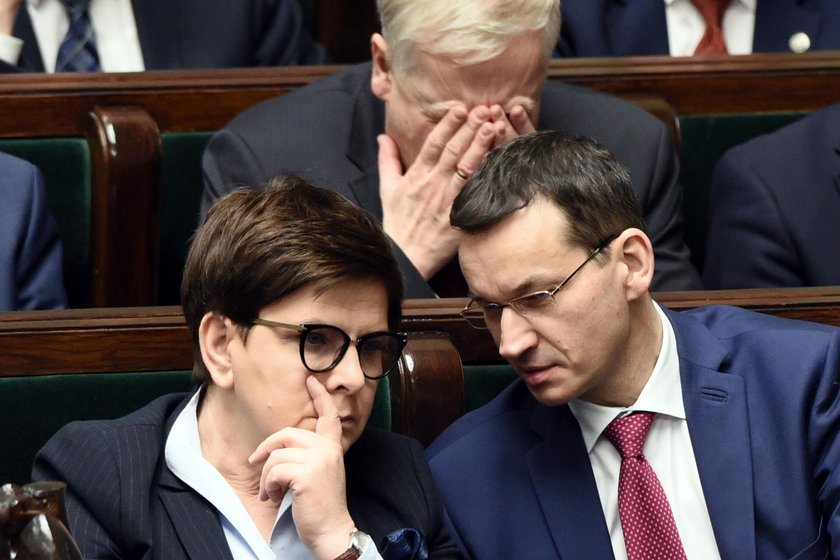 Szydło musiała sięgnąć po oszczędności