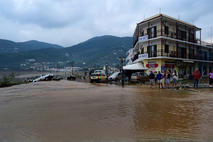 Zniszczenia na greckiej wyspie Skopelos