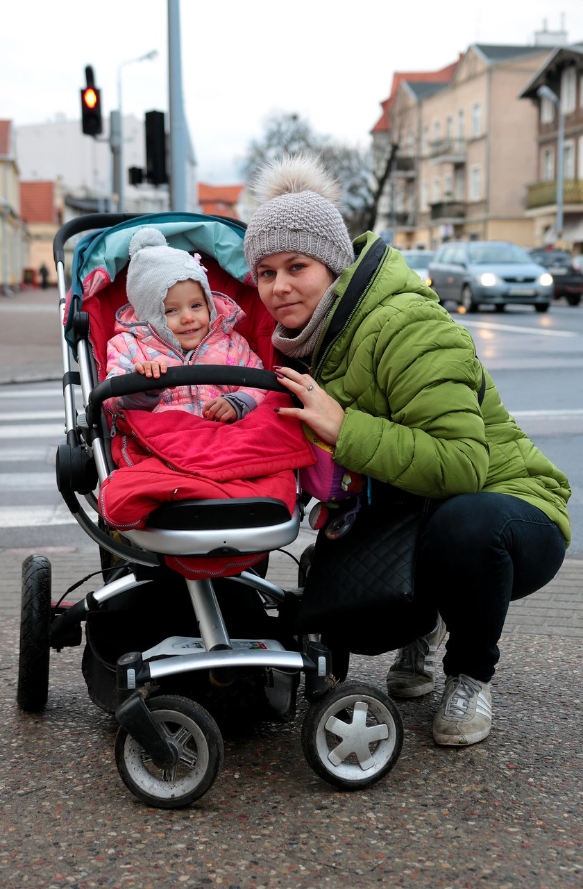 Marta Kwaśnica (29 l.), Marysia (2 l.)