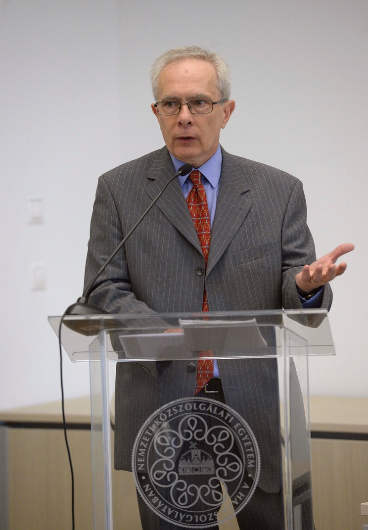 Bod Péter Ákos is dolgozott szombatonként / Fotó: MTI - Bruzák Noémi