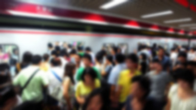 Metro w Pekinie to komunikacyjny koszmar - jeśli narzekasz na podróż w godzinach szczytu, zobacz ten filmik