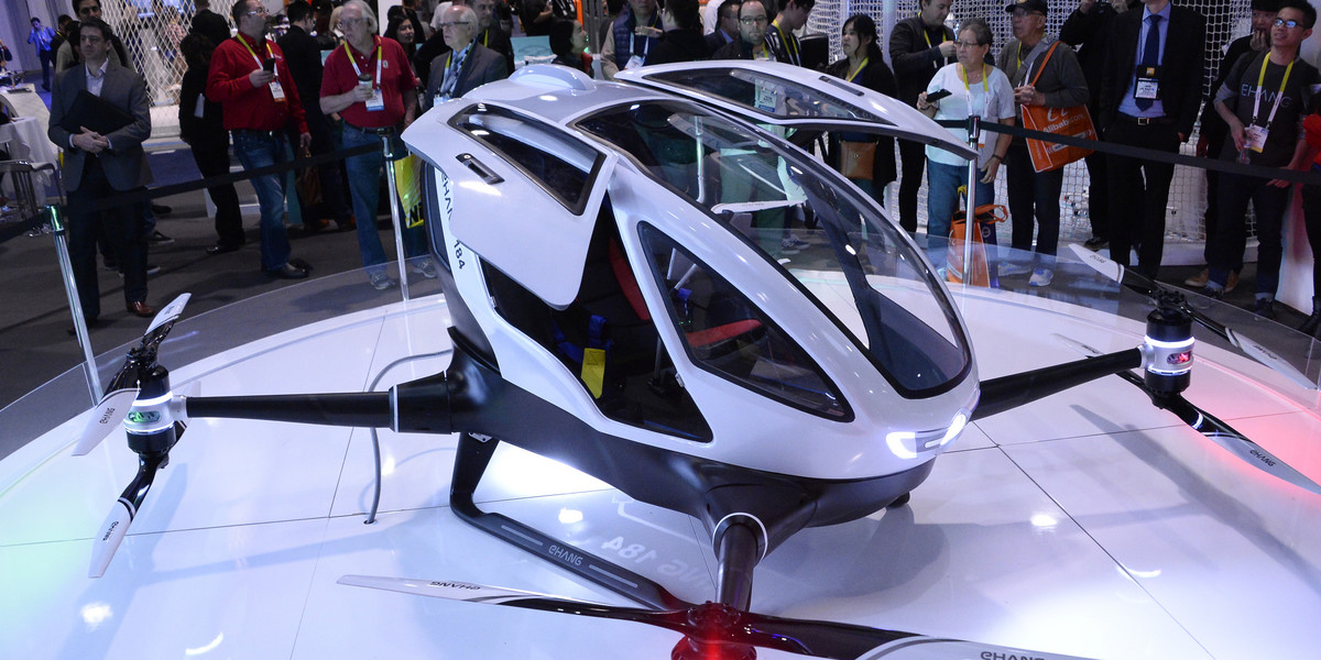 Autonomiczny dron pasażerski EHang 184
