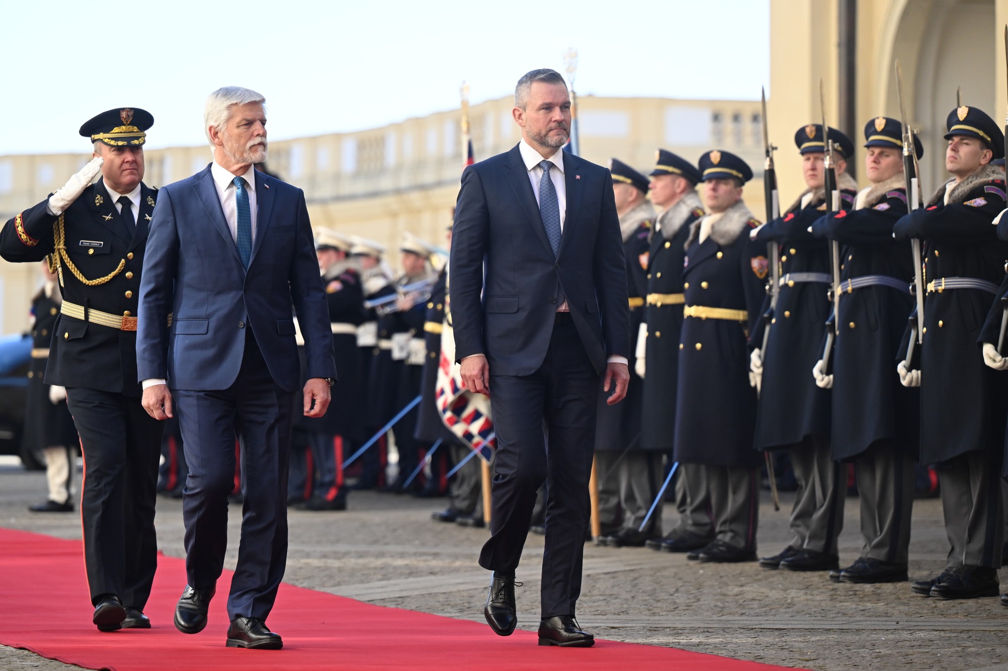 Český prezident Petr Pavel a slovenský prezident Peter Pellegrini.