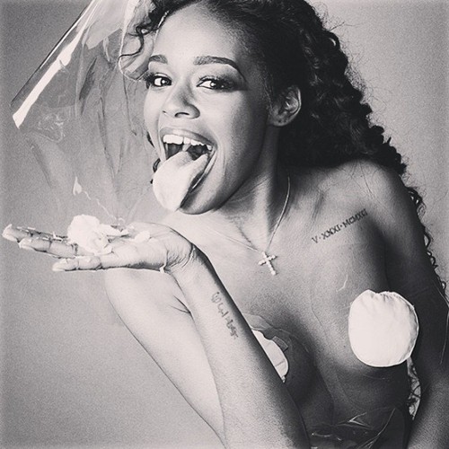 Azealia Banks wydała 'Broke with Expensive Taste'
