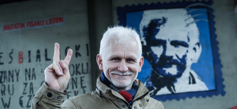 Białoruski reżim wpisał na listę "ekstremistów" noblistę Alesia Bialackiego