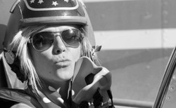 Chciała pobić rekord najszybszej kobiety na świecie. Jessie Combs zginęła "w przerażającym wypadku"