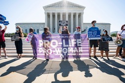 Demonstracja przeciwników aborcji przed Sądem Najwyższym w Waszyngtonie, USA