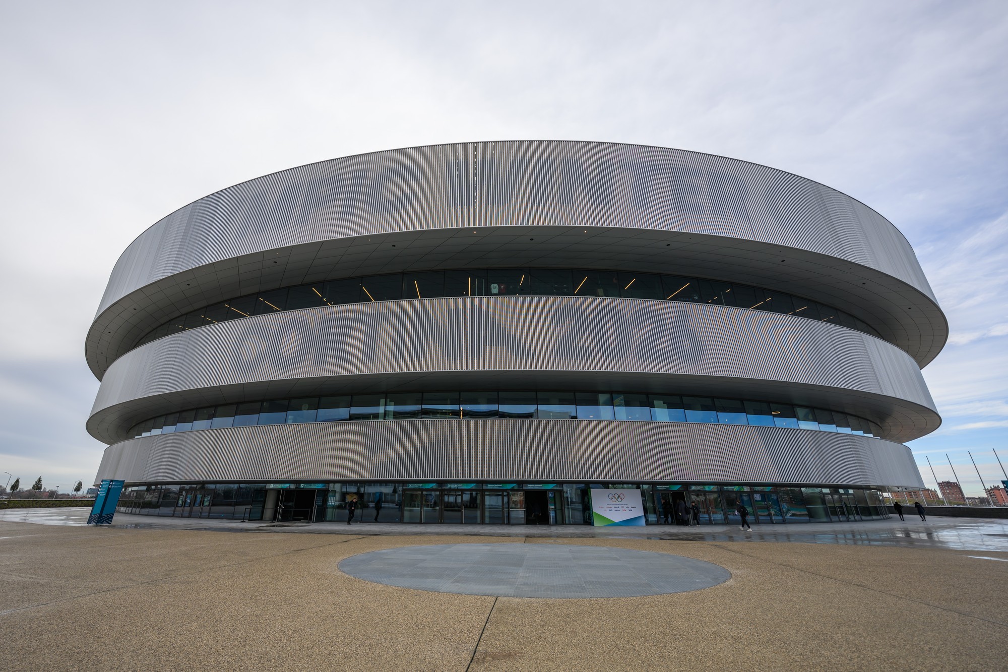 Hokejová hala Santa Giulia pred zimnými olympijskými hrami v Miláne. 