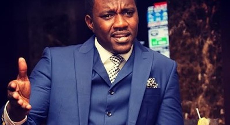 John Dumelo