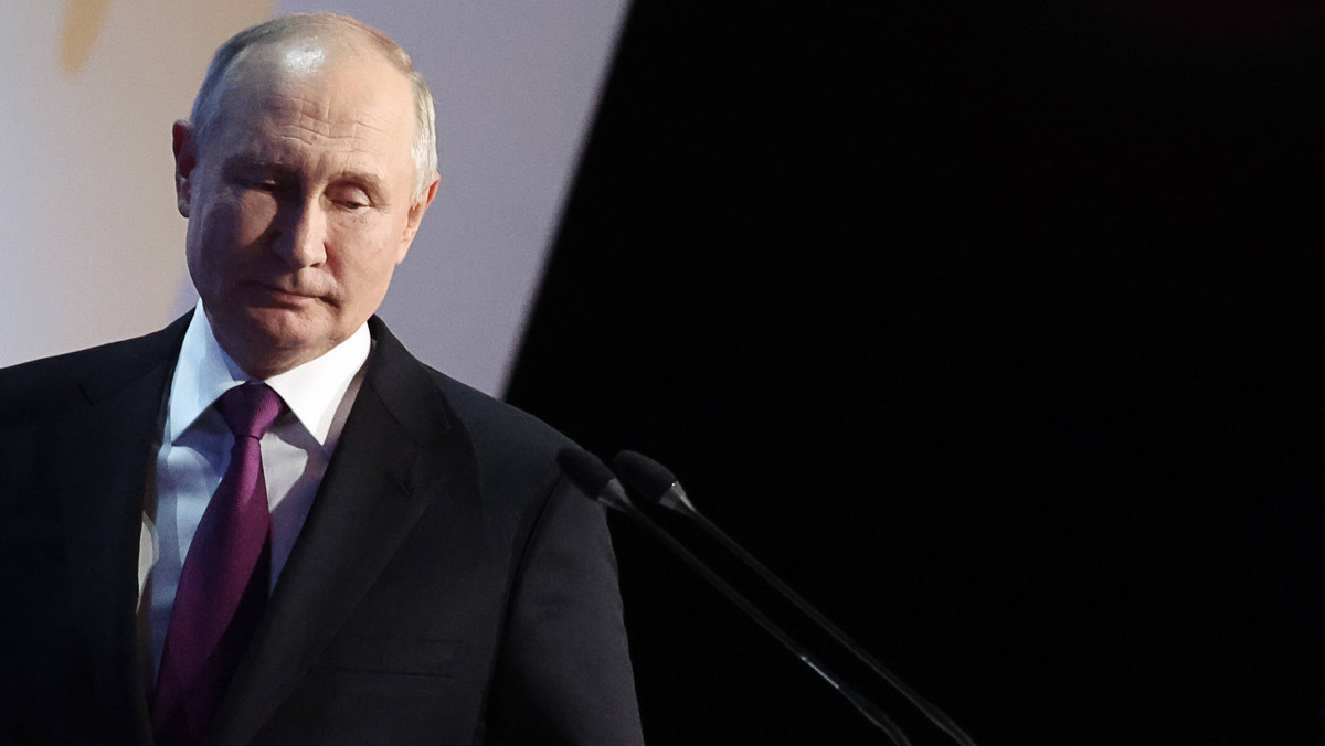 Putin każe celebrować aneksję, ale sam nie świętuje