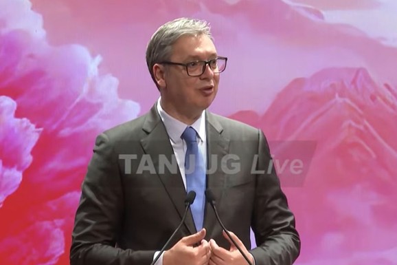 Vučić na otvaranju izložbe fotografija kineske novinske agencije Sinhua: "Slike vrede više od 1.000 reči, one su letopis naše sudbine" (VIDEO)