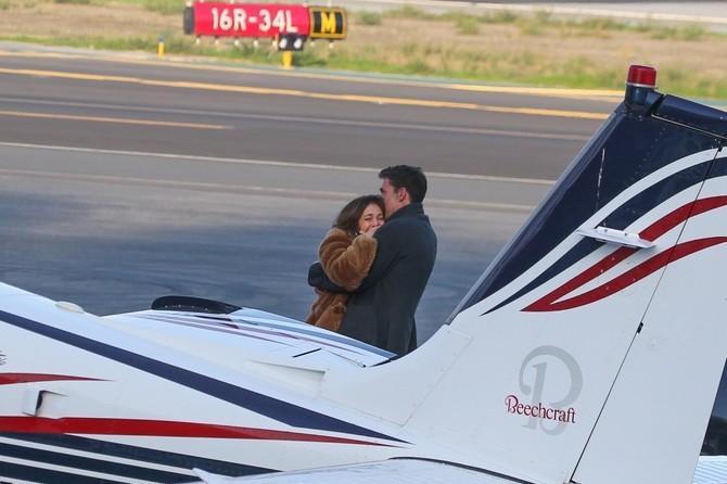 Dženifer Lopez i Ben Aflek na aerodromu