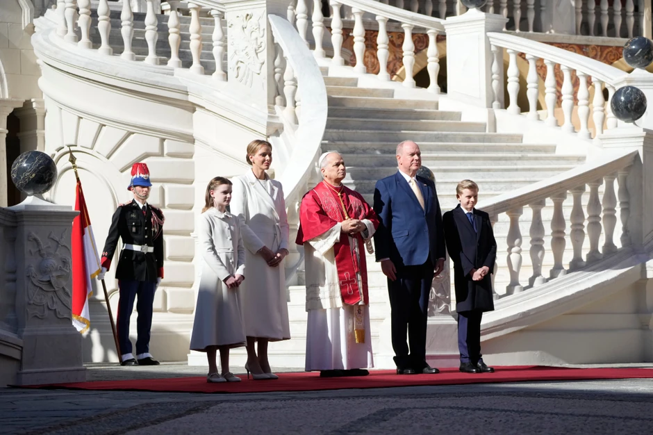 Papa Lav sa kneževskom porodicom