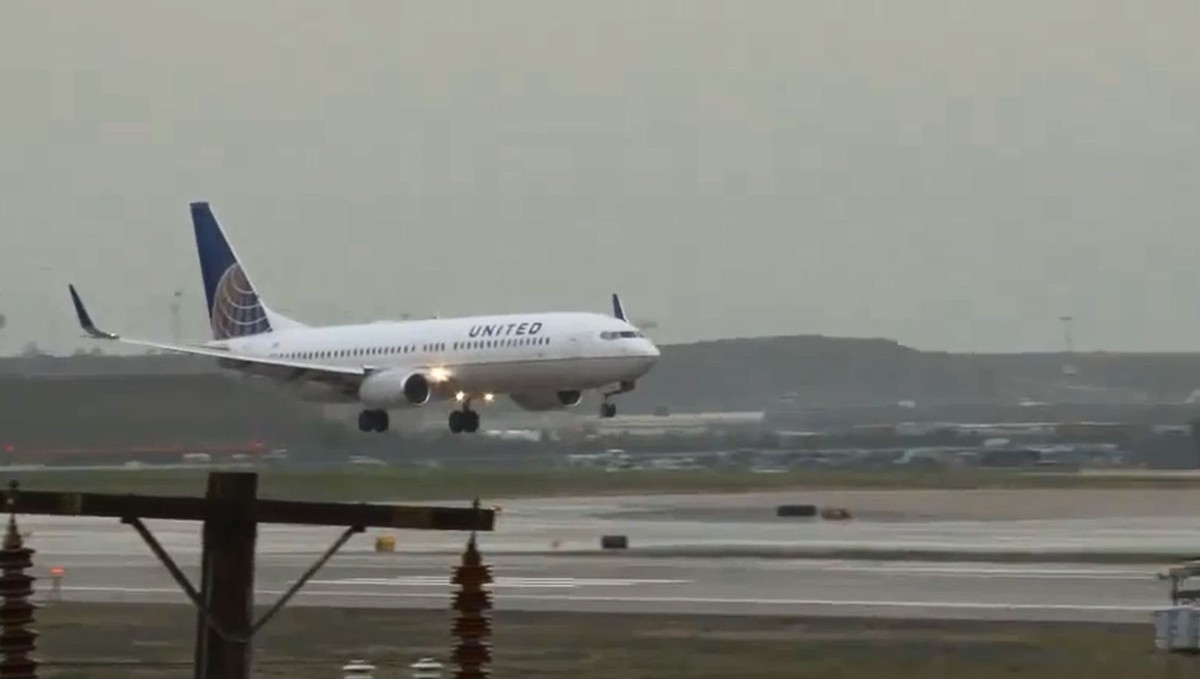 Awaryjne lądowanie samolotu Alaska Airlines