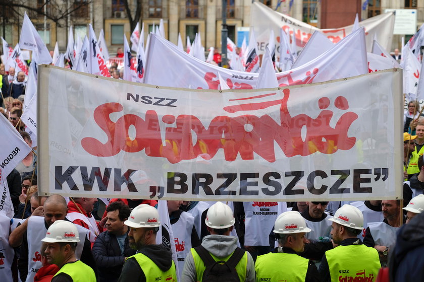 Pikieta Solidarności pod Urzędem Wojewódzkim w Katowicach