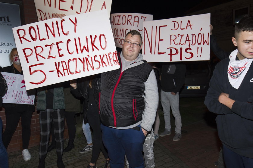 Rolnicy solidarni z kobietami. Tak wsparli protest w Nowym Dworze Gdańskim