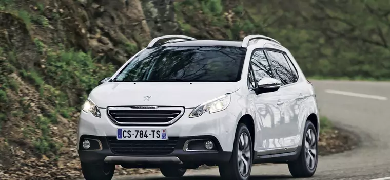 Jak jeździ Peugeot 2008: czy warto kupować małego SUV-a?