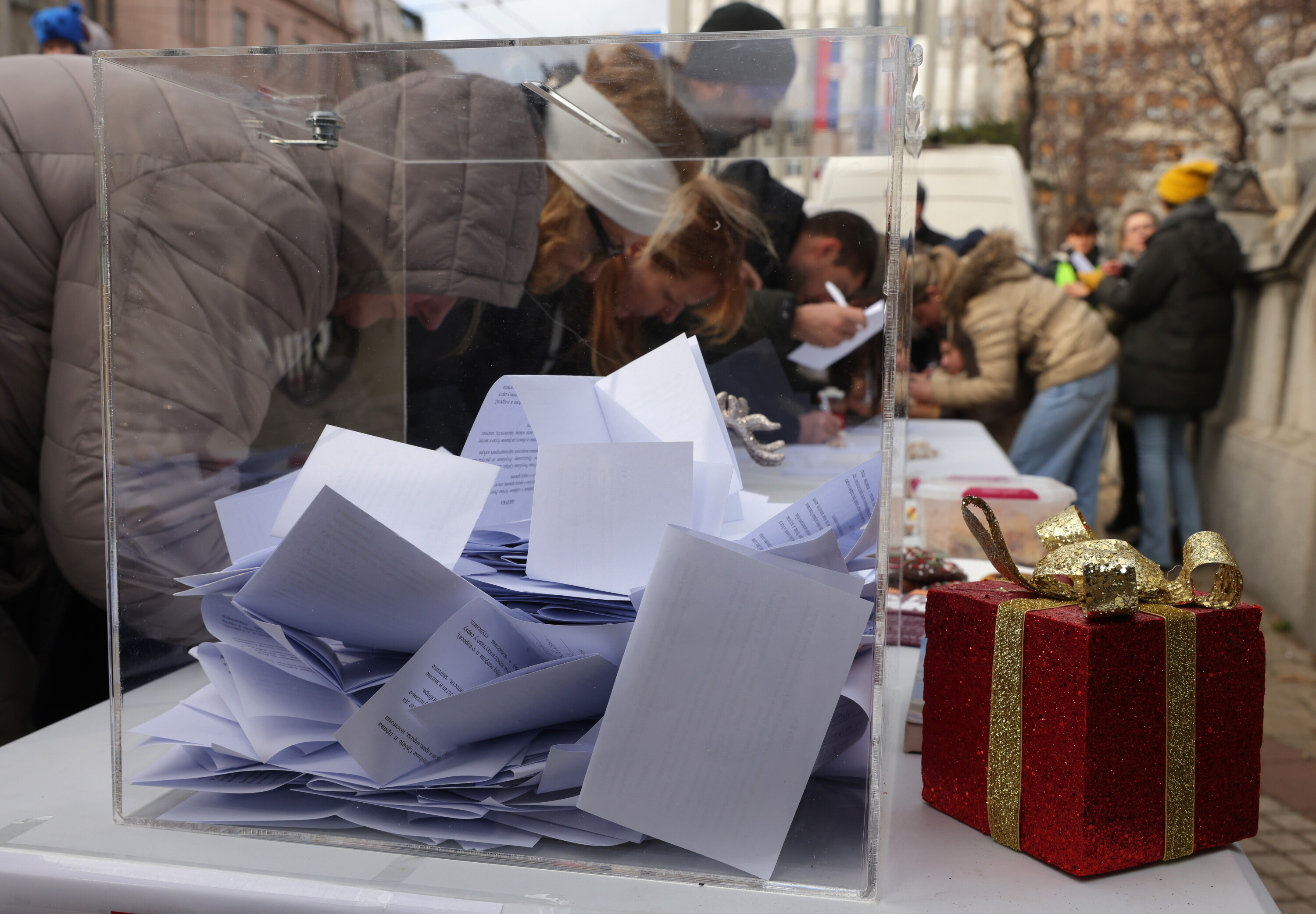 Po zawaleniu dachu dworca: Studenci w Serbii żądają przedterminowych wyborów