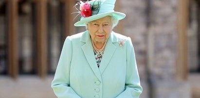 To najtrudniejszy czas dla królowej Elżbiety II od prawie 20 lat. Wtedy w jednym roku spadły na nią dwie tragedie
