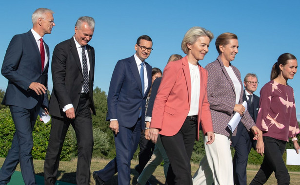 Mateusz Morawiecki, Mette Frederiksen, Arturs Krisjanis Karins, Sanna Marin, Gitanas Nauseda, Ursula von der Leyen