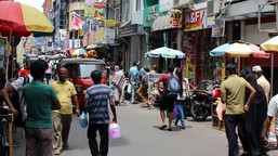 sri lanka wprowadza dodatkowy dzień wolny od pracy. chce oszczędzać paliwo z powodu wojny w iranie