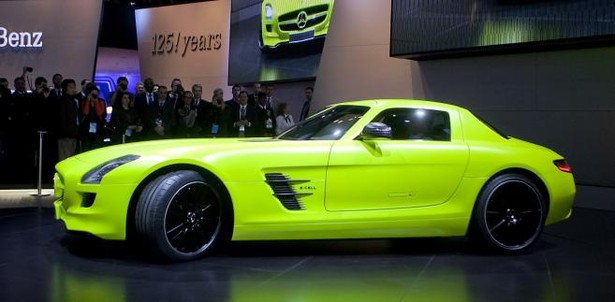 Mercedes-Benz SLS AMG E-CEL