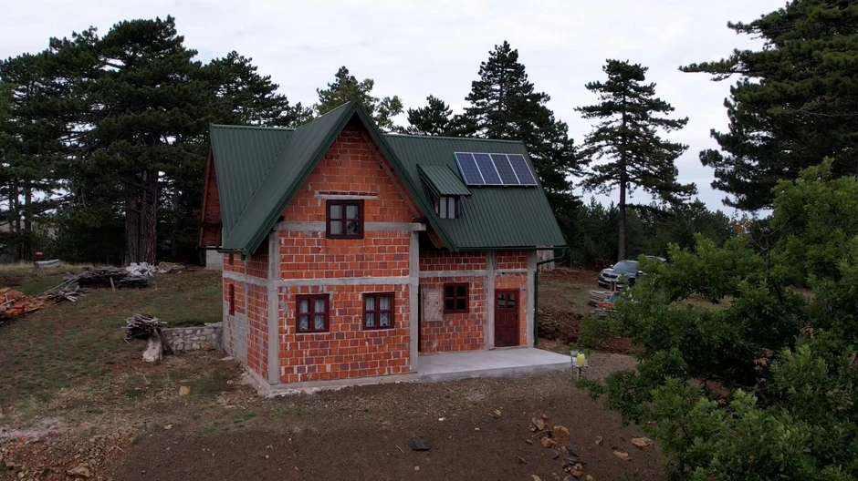 Njegovo ime danas živi kroz planinarski dom i spomen-ploču