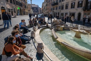 Z powodu koronawirusa światowa turystyka może stracić do 50 mld dolarów