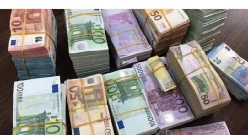 Paris: un Sénégalais arrêté avec 130.000 euros en faux billets