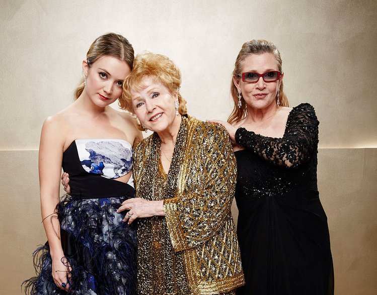 Z córką, Billie Lourd, oraz matką w styczniu 2015 r.