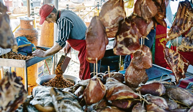Kačarevo, slaninijada