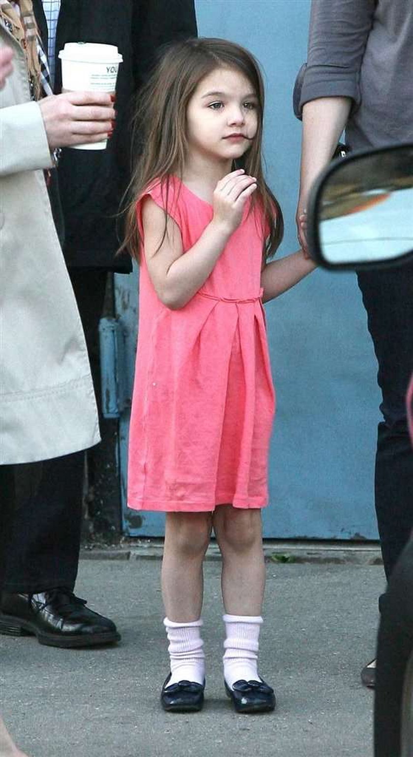 Suri Cruise. Dziecko szasta pieniędzmi!