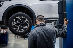 Badanie techniczne samochodu 2025/26. Lista usterek przez, które stracisz dowód rejestracyjny