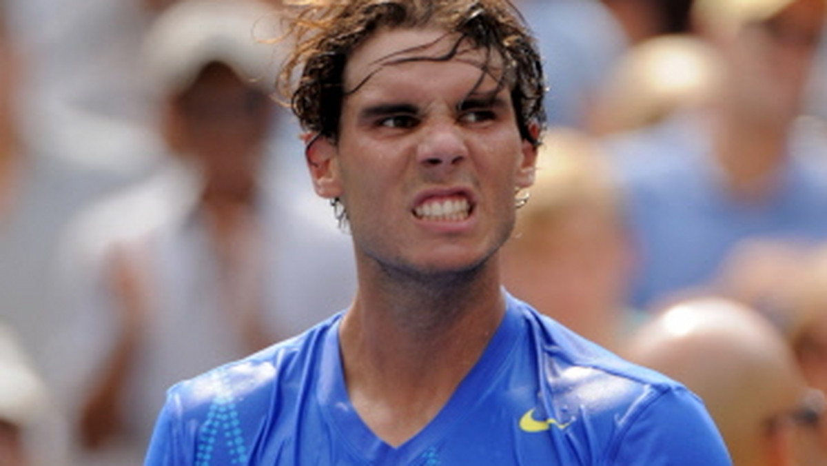 Rafael Nadal zapewnił, że nie martwi go spadek z drugiego na trzecie miejsce w światowym rankingu tenisistów. Hiszpan przegrał w trzeciej rundzie turnieju w Madrycie ze swoim rodakiem Fernando Verdasco. Potknięcie 25-latka skrzętnie wykorzystał Szwajcar Roger Federer, który wygrał zawody w stolicy Hiszpanii i zamienił się z Nadalem miejscami w rankingu ATP.