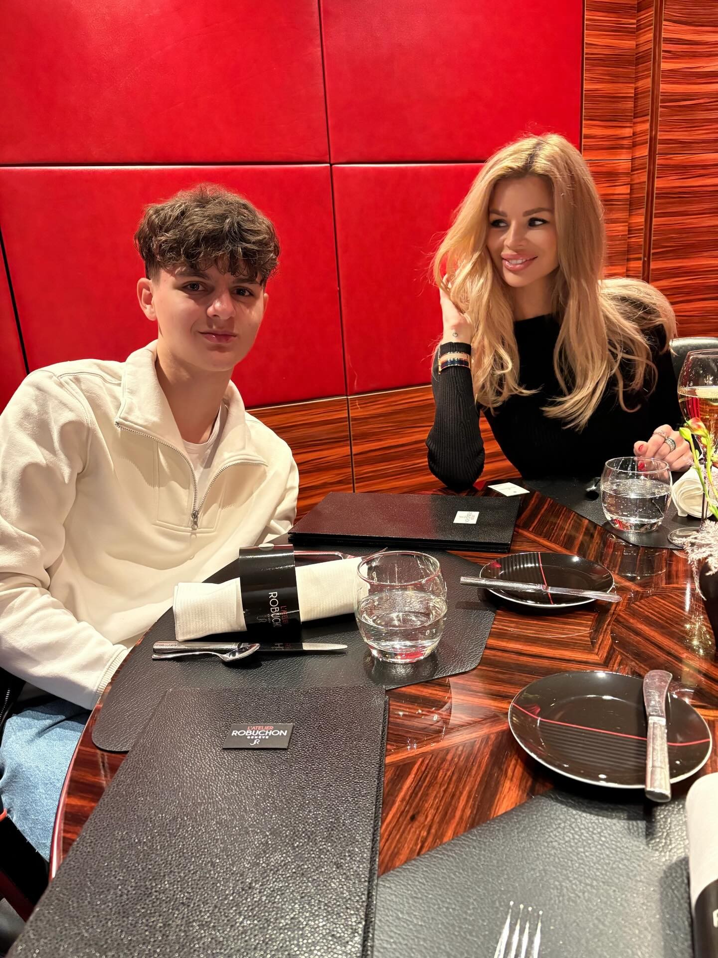 Kucherenko zobrala syna na narodeniny do reštaurácie s dvoma michelinskými hviezdami.