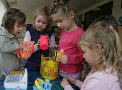 Zapisy do przedszkoli tuż po narodzinach