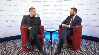 Arak: Odbudowa na bazie konsumpcji