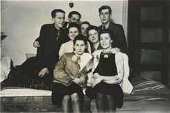 Jeden za wszystkich,  wszyscy za jednego